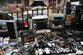 Singapur prevé leyes para solucionar problema de basura electrónica
