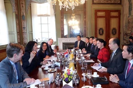 Delegación de Asamblea Nacional de Vietnam visita Instituto Deltares en Países Bajos
