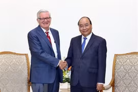 Vietnam y EE.UU. disponen de grandes potencialidades para cooperación, afirma premier Xuan Phuc