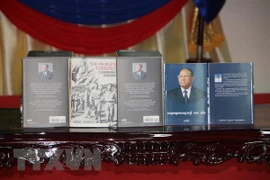 Presentan libro de memorias de dirigente legislativo camboyano sobre régimen de Pol Pot