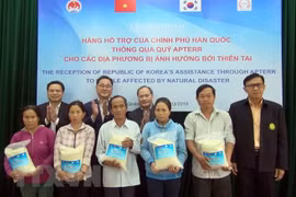Sudcorea dona 10 mil toneladas de arroz a localidades vietnamitas afectadas de desastres naturales