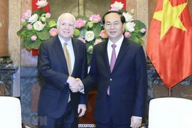 Senador McCain tiene posición especial en la historia de nexos Vietnam – EE.UU., afirma embajador