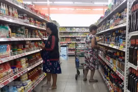 Autoridades vietnamitas despliegan medidas para controlar la inflación