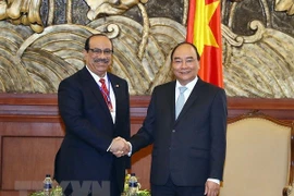 Premier vietnamita recibe a inversores del complejo de refinería petrolera Nghi Son