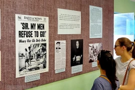 Presentan exposición sobre movimientos contra la guerra de Estados Unidos en Vietnam 