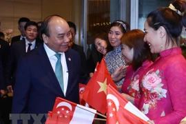 Premier vietnamita concluye asistencia a XXXIII Cumbre de la ASEAN y citas conexas