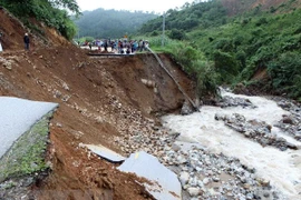 Aumenta a 14 número de muertos por inundaciones en Vietnam