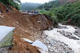 Aumenta a 14 número de muertos por inundaciones en Vietnam