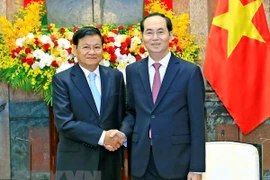 Presidente de Vietnam y primer ministro de Laos se entrevistan en Hanoi
