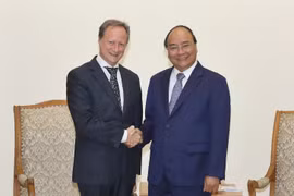 Premier de Vietnam aboga por pronta ratificación de TLC con la UE 