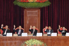 Comité Central del Partido Comunista de Vietnam concluye su VII pleno
