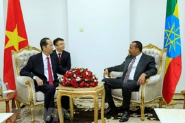 Vietnam y Etiopía acuerdan fomentar intercambio de contactos en todos los canales
