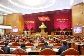 Comité Central del Partido Comunista de Vietnam analiza situación socioeconómica