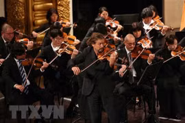 Presidente de Vietnam asiste a velada música en ocasión del 45 aniversario de nexos con Japón