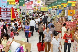 Empresas vietnamitas en carrera por dominar el mercado de venta minorista 