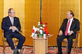 Premier Xuan Phuc pide a empresas japonesas ser “faros” en desarrollo de infraestructuras en Vietnam