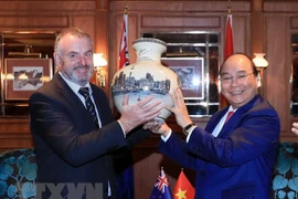 Premier vietnamita dialoga con presidente de la Cámara de Representantes de Nueva Zelanda 