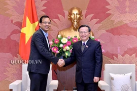 Vicepresidente del Parlamento de Vietnam recibe a directivo de Coca-Cola 