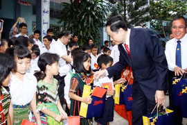 Frente de la Patria de Vietnam transmite mejores deseos a comunidad católica por Navidad 2018