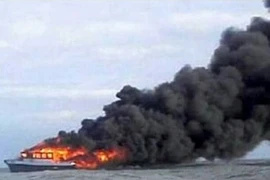 Indonesia reporta 10 muertos tras incendio de un ferry