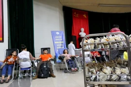 Vicepremier vietnamita asiste a movimiento de donación de sangre “Domingo Rojo”