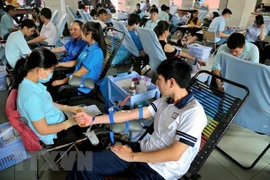 Reconocen en Vietnam a donantes voluntarios de sangre 