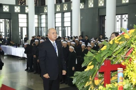 Mensajes de solidaridad siguen llegando a Vietnam por fallecimiento de presidente Dai Quang 