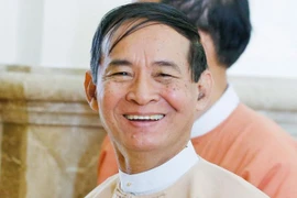 U Win Myint jura como presidente de Myanmar