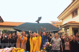 Vietnamitas en Angola celebran naciomiento de Buda 