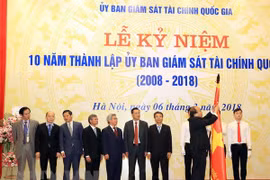 Premier de Vietnam insta a mejorar labor consultiva de situación financiera