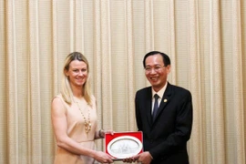 Ciudad Ho Chi Minh fortalece cooperación legislativa con senadores de Estados Unidos