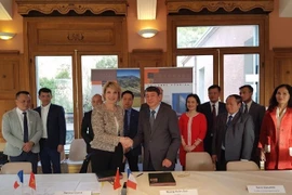 Vietnam y Francia cooperarán en conservación de geoparques 