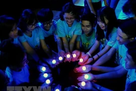 Actividades en respuesta a campaña ambiental Hora del Planeta 2018 en Hanoi