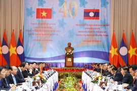 Medios de prensa laosianos destacan logros de 40 Reunión del Comité Intergubernamental con Vietnam