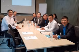Delegación de Confederación de trabajadores de Vietnam visita Singapur