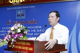 Entregarán en Vietnam premio de información para el exterior en otro idioma