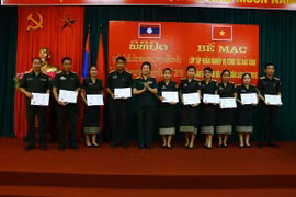 Vietnam y Laos cooperan en capacitación del personal sobre museografía