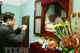 Presidente del FPV rinde tributo al máximo líder Ho Chi Minh