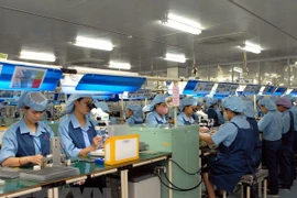 Vietnam reconoce a empresas destacadas en mejoramiento de condiciones de vida de empleados