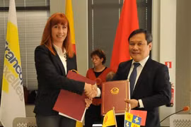 Vietnam firma varios acuerdos de cooperación con región Valona de Bélgica