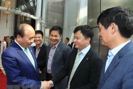 Premier vietnamita concluye visita a Singapur y su participación de Cumbre de ASEAN