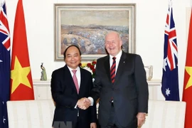 Premier vietnamita dialoga con Gobernador General de Australia