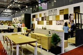 Participan 500 empresas en exhibición de sector de construcción en Hanoi