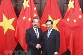 Vietnam y China acuerdan incrementar intercambio de delegaciones 