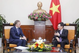 Vietnam aprecia relaciones con Letonia, afirma vicepremier y canciller