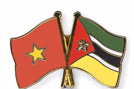 Dirigentes vietnamitas felicitan a Mozambique en ocasión del Día Nacional 