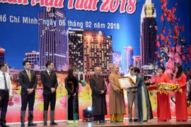 Vietnamitas en ultramar se reúnen en Ciudad Ho Chi Minh por el Tet