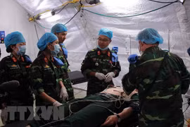 Inician en Vietnam curso de capacitación de cirugía para segundo hospital de campaña