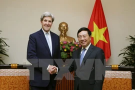 Vicepremier de Vietnam recibe a John Kerry