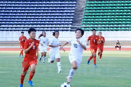 Selección de fútbol femenino de Vietnam se prepara para ASIAD 2018